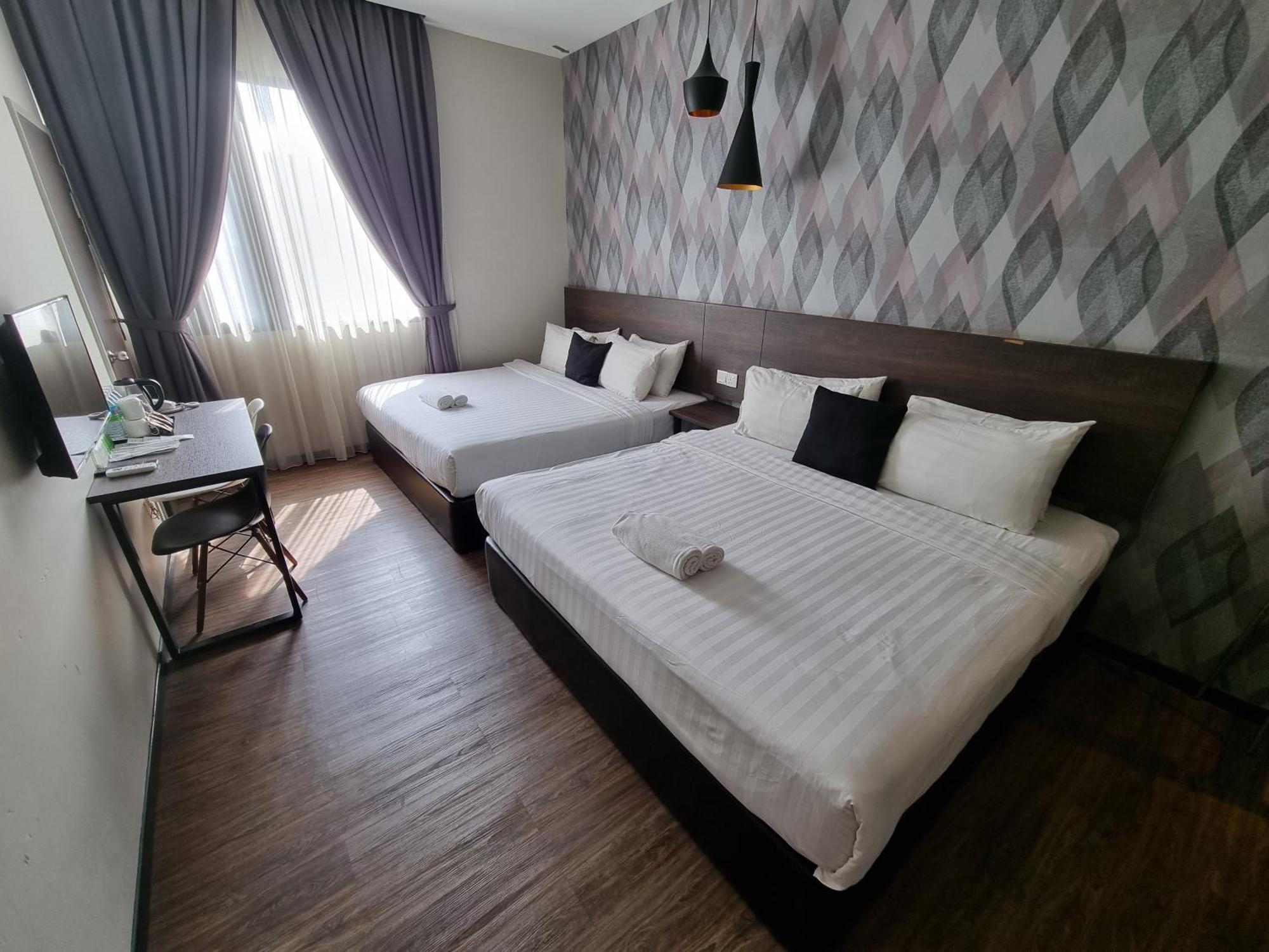 The Square Hotel Skudai Exteriör bild