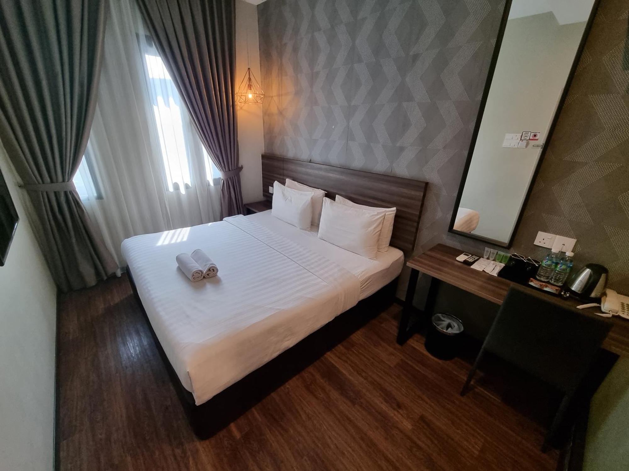 The Square Hotel Skudai Exteriör bild