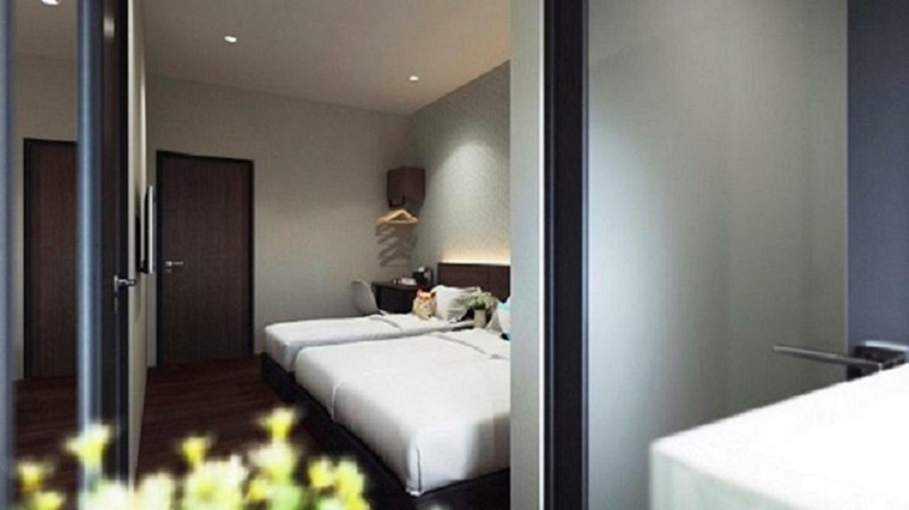 The Square Hotel Skudai Exteriör bild